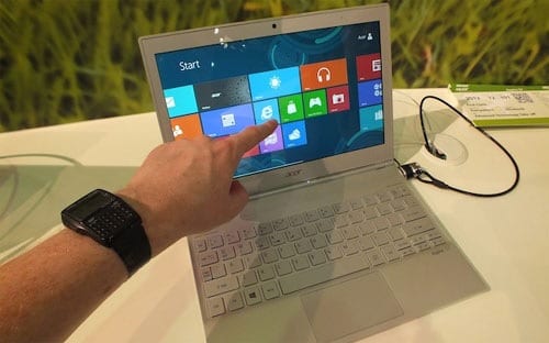 Laptop mà n hình cảm ứng đến thá»i bùng nổ? laptop man hinh cam ung thoi bung no