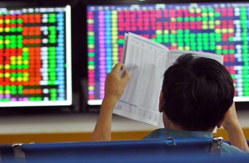 Giới đầu tư chứng khoán lại một phen nháo nhác gioi dau tu chung khoan lai mot phen nhao nhac